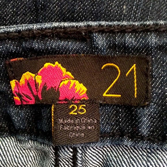 FOREVER 21 JEANS - Picture 3 of 4